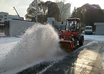 大型純鋼絲滾刷除雪機(jī)